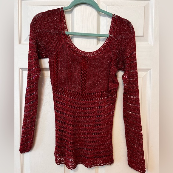 Vintage cheetah B red beaded, holiday top size small sheer sleeves - Picture 4 of 7